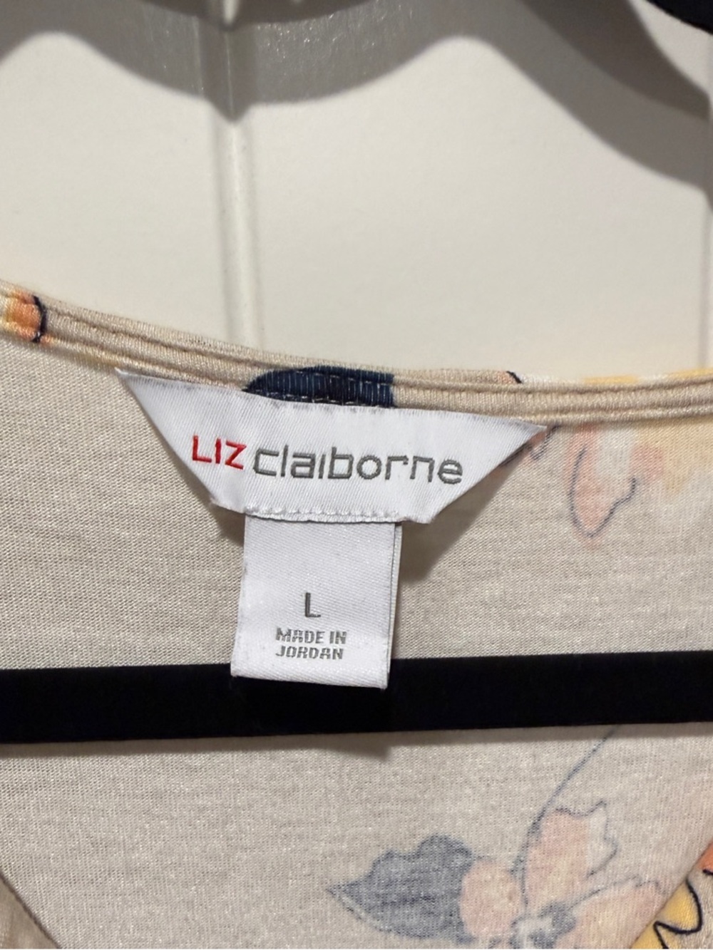 Liz Claiborne Beige Floral Blouse - Picture 3 of 10